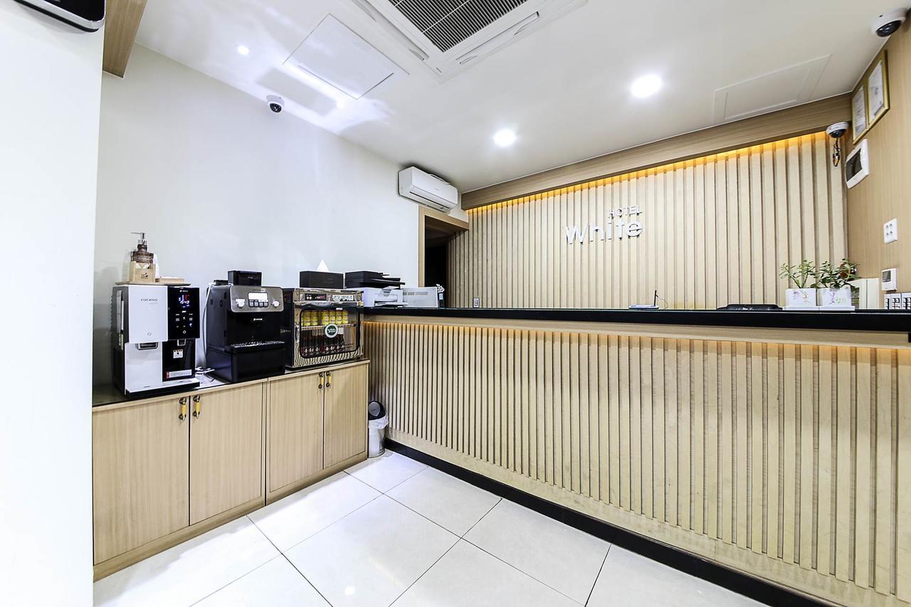 White Hotel Suwon Buitenkant foto